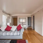 Appartamento Con Terrazzo - Vicino Centro Di Roma