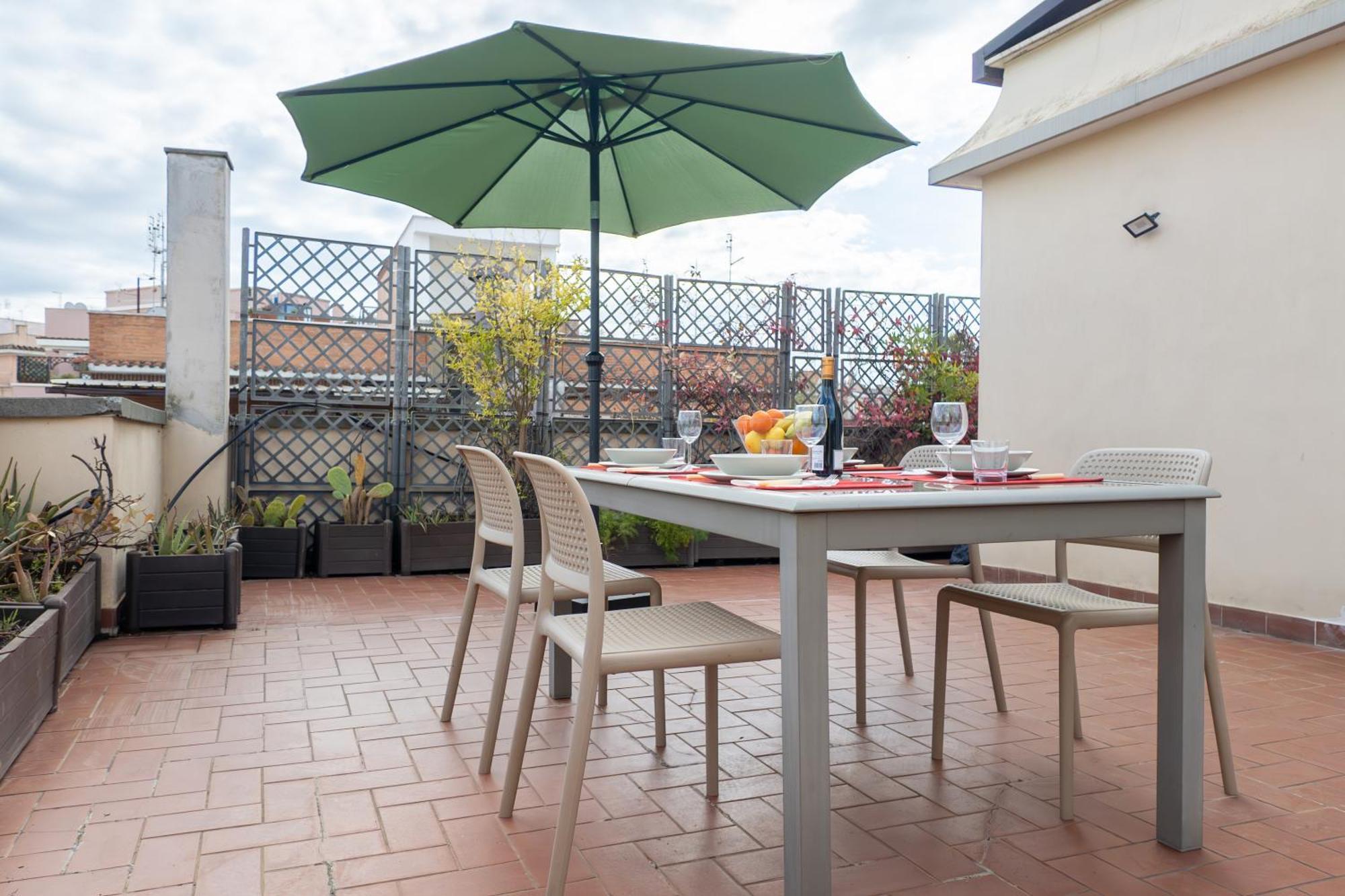 Con Terrazzo - Vicino Centro Di Lägenhet Rom